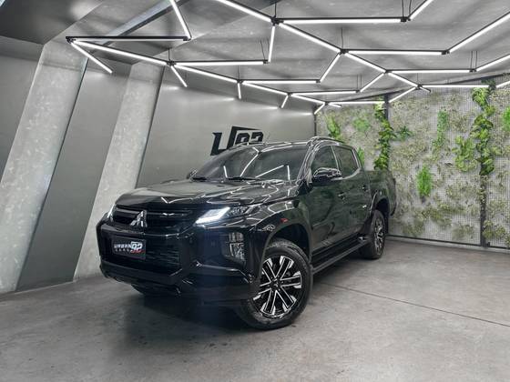MITSUBISHI TRITON 2.4 BITURBO DIESEL CD HPE 4X4 AUTOMÁTICO